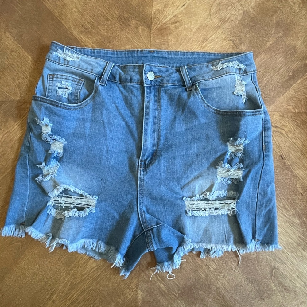 SHEIN Distressed High-Waisted Jean Shorts – Size 12